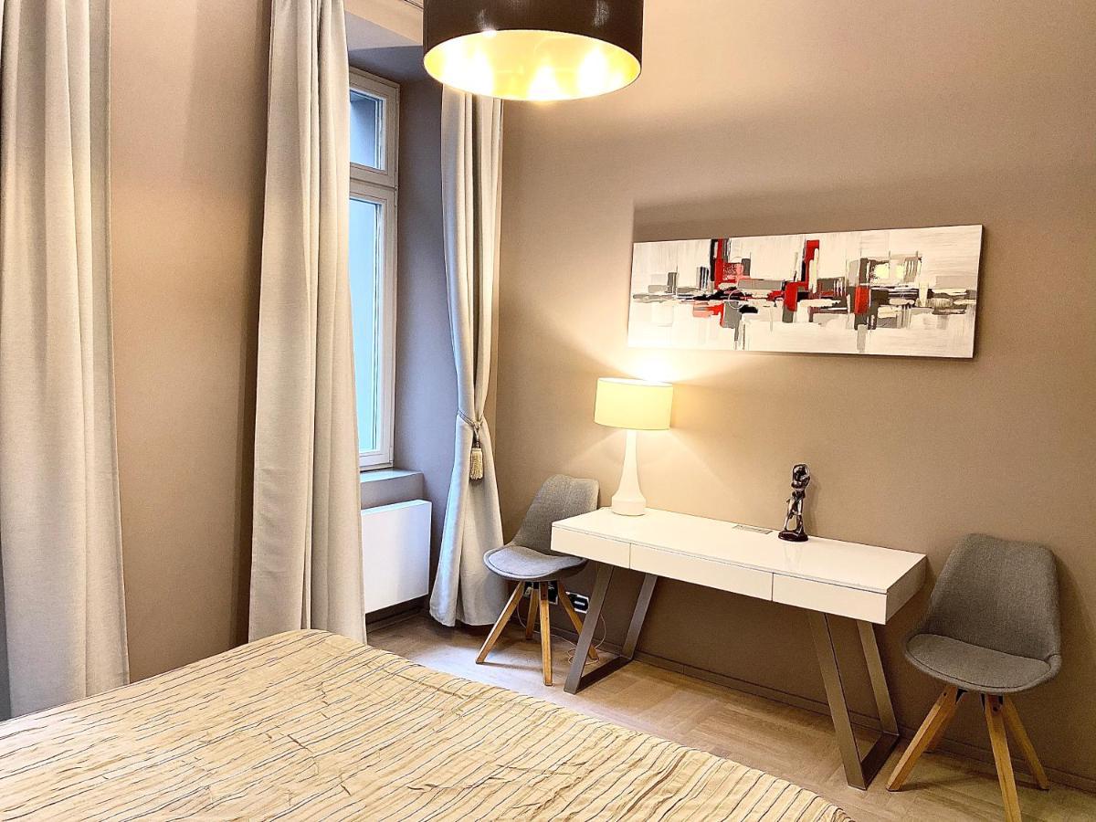 Exclusive Apartment + Best Located Prag Exteriör bild
